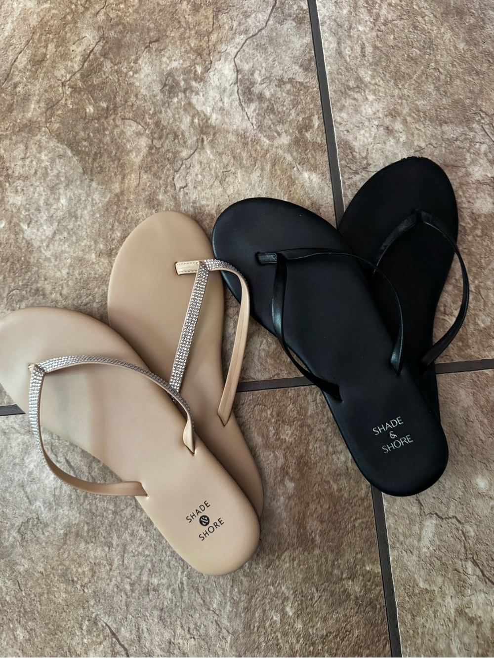Bundle of 2 Shade & Shore Women's Rhinestone Nude Flip Flops - Picture 8 of 8